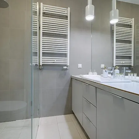 Center Apartamento 4*