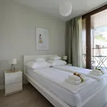 Apartment Center 4*
