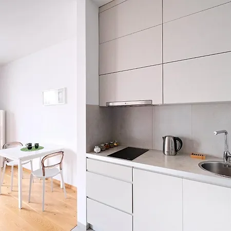 Center Apartment *